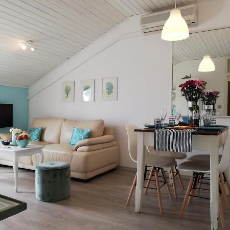 Deep Blue Apartment Пореч Екстериор снимка