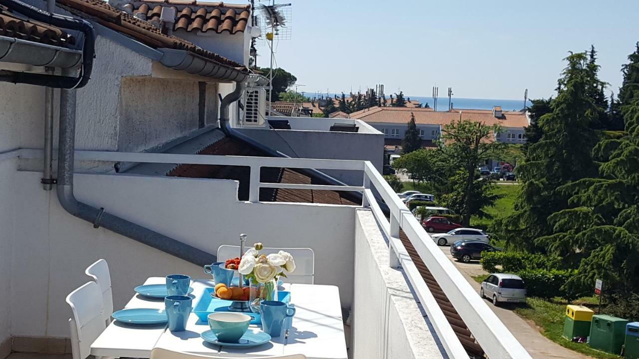 Deep Blue Apartment Пореч Екстериор снимка