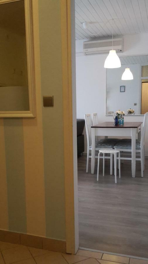 Deep Blue Apartment Пореч Екстериор снимка