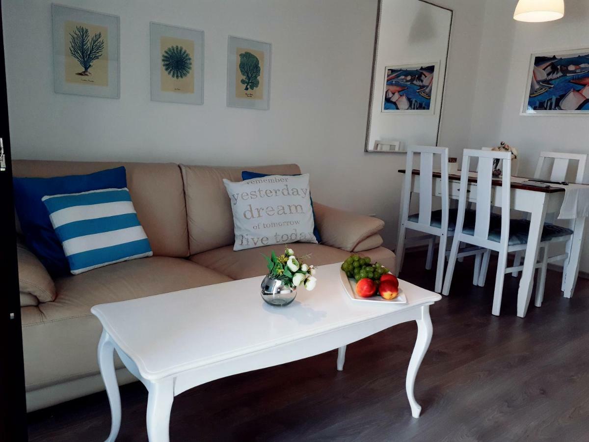 Deep Blue Apartment Пореч Екстериор снимка