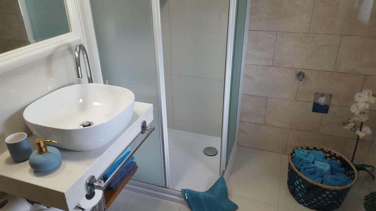 Deep Blue Apartment Пореч Екстериор снимка